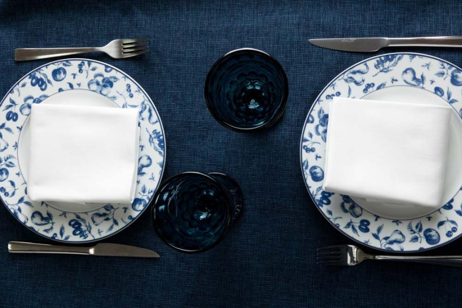 7. MANTEL YUTE PARAÍSO COLOR AZUL MARINO JASPE